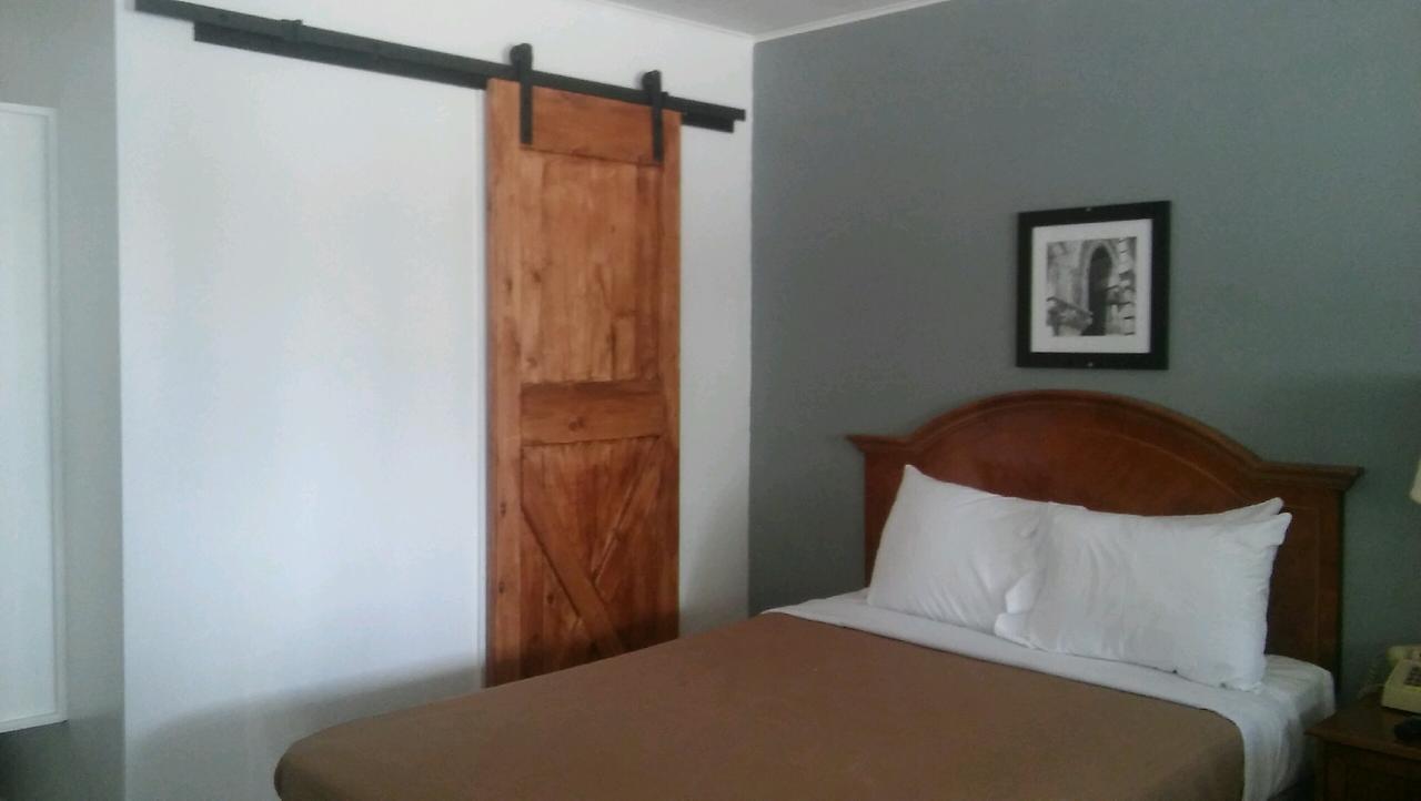 The Oak Motel La Grange Ngoại thất bức ảnh